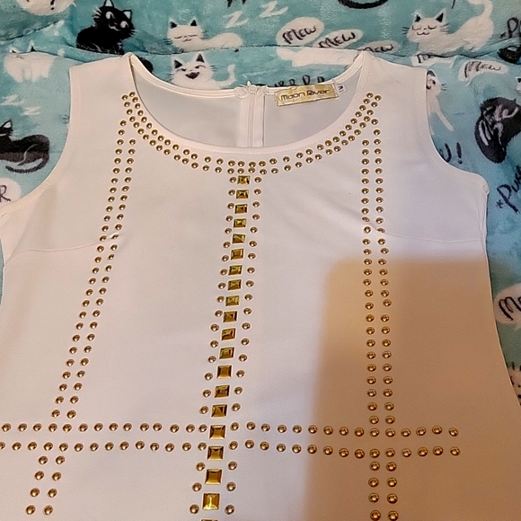 Womans cream colored dress with gold studs .size medium.  Moon River. - Picture 2 of 5